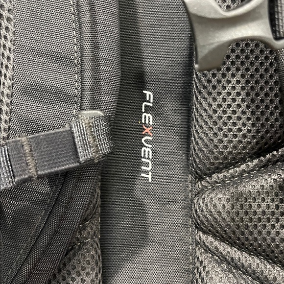 The North Face Women's Jester Backpack - Picture 4 of 12